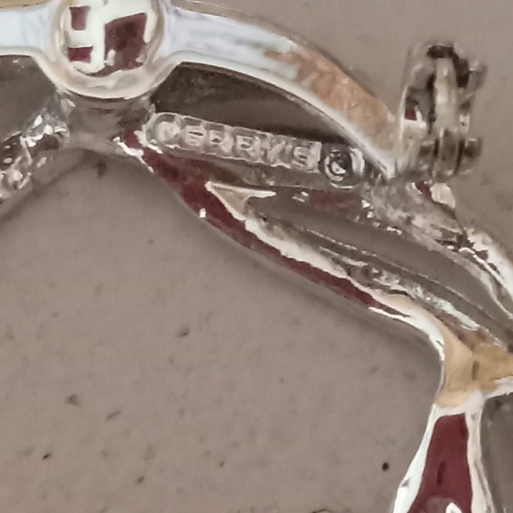 Vintage GERRY'S silver Broach.